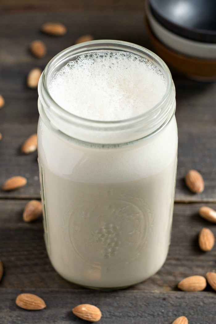 how-to-make-almond-milk-jar-rfrd